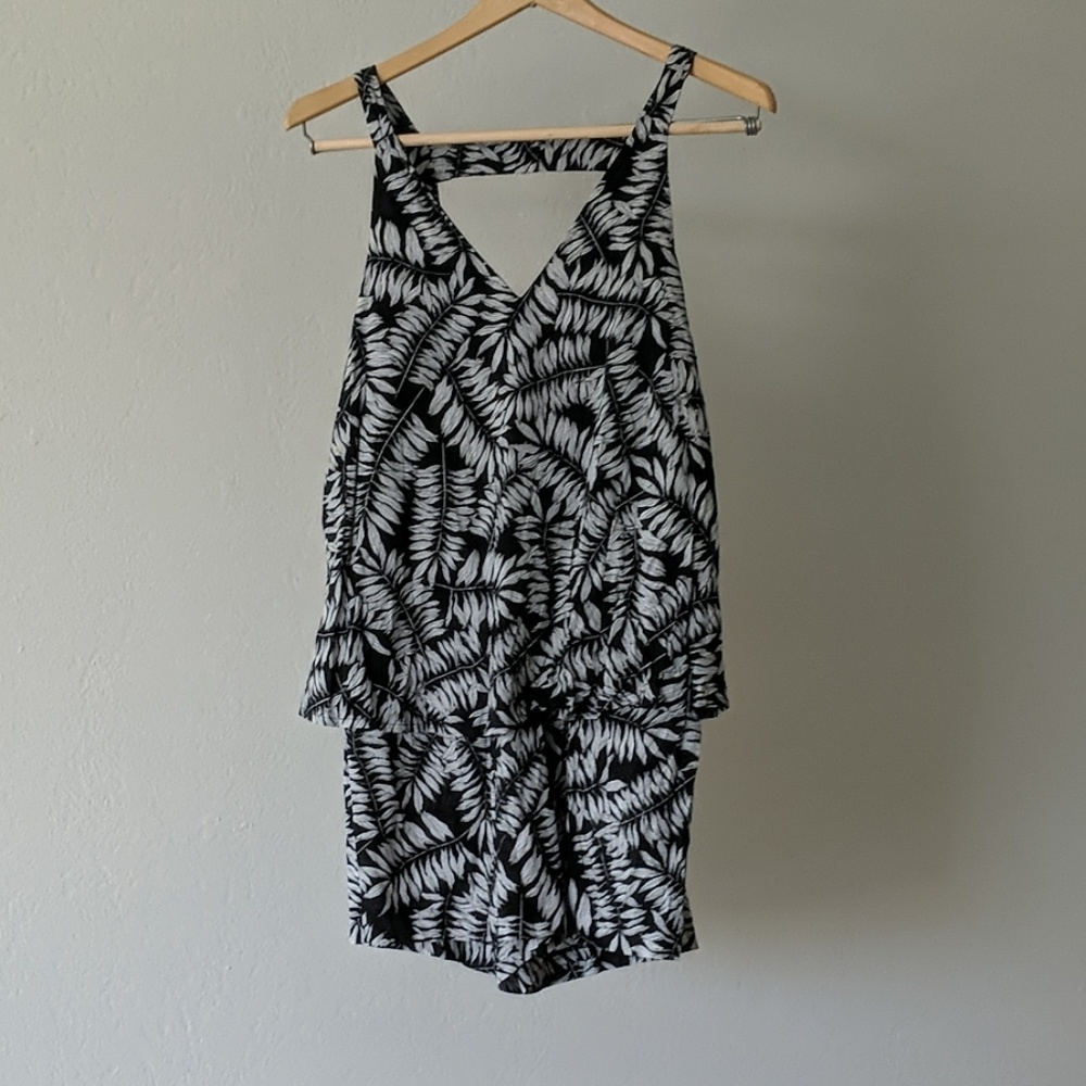 Black and White 1.State romper